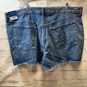 Old Navy NWT‎ Jean cut off shorts size 28